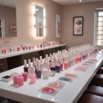 Профессиональные материалы и оборудование для ногтевого сервиса: гели, гель-лаки, базы, топы, акрил